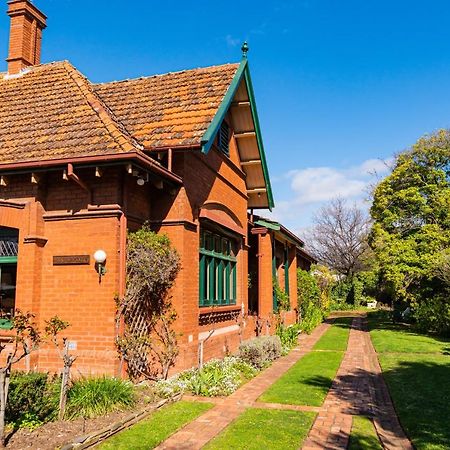 Buxton Manor Bed & Breakfast Аделейд Екстериор снимка