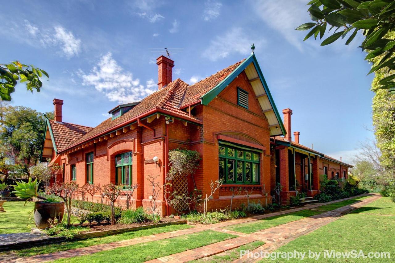 Buxton Manor Bed & Breakfast Аделейд Екстериор снимка