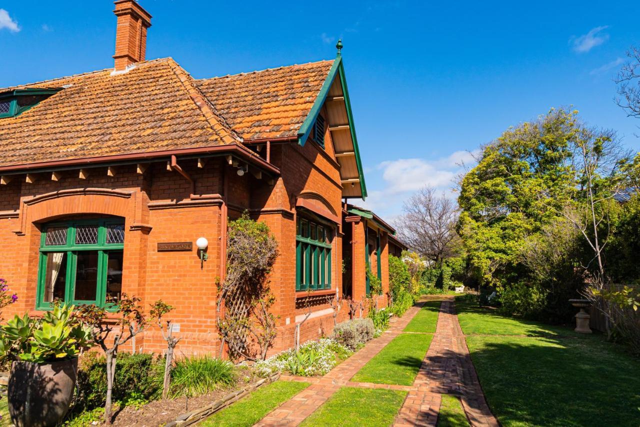 Buxton Manor Bed & Breakfast Аделейд Екстериор снимка