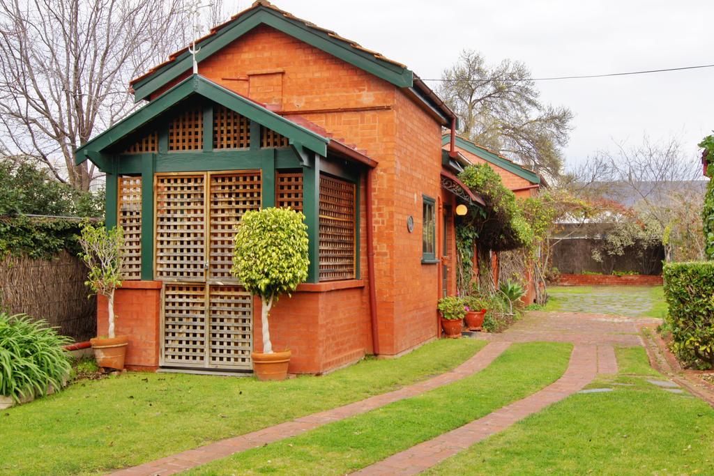 Buxton Manor Bed & Breakfast Аделейд Екстериор снимка